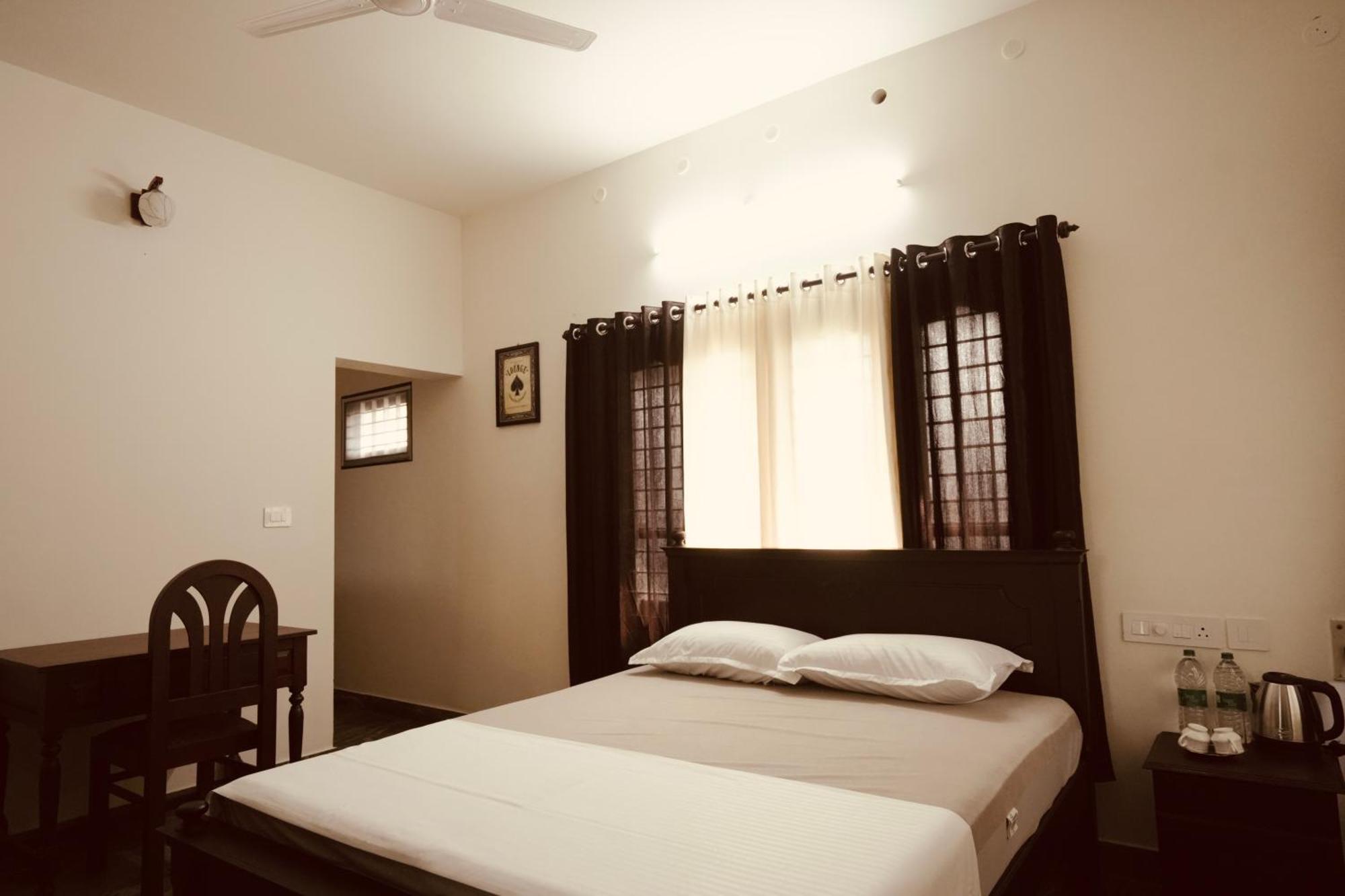 Daffodils Inn Alappuzha Eksteriør billede