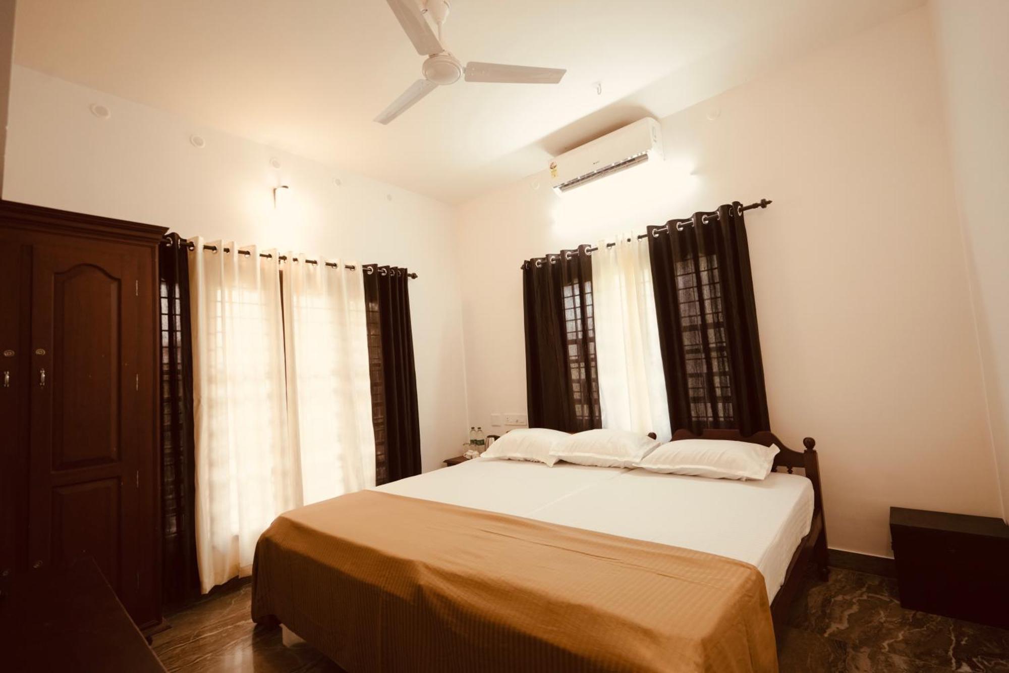 Daffodils Inn Alappuzha Eksteriør billede